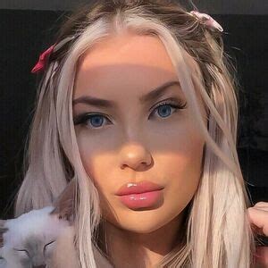 Luna london onlyfans - REUTERS. OnlyFans model London claims she discovered that her father subscribed to her sexy channel, and had been watching her content “every month.”. TikTok/@londonvllLondon. Other virtual ...
